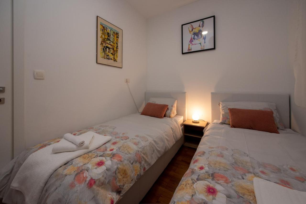 Apartment Miss Tina Trogir Exterior photo